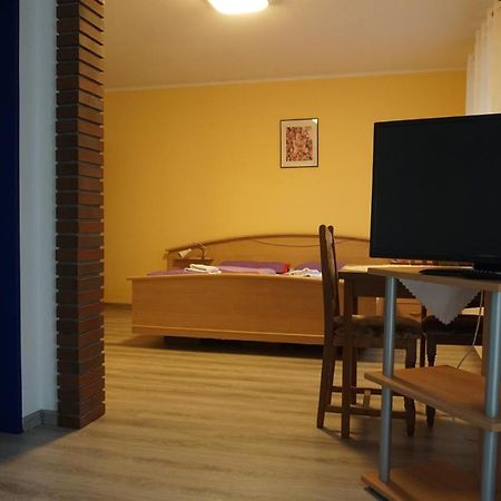 Logia Hotel Garni ノイハルリンガージール エクステリア 写真