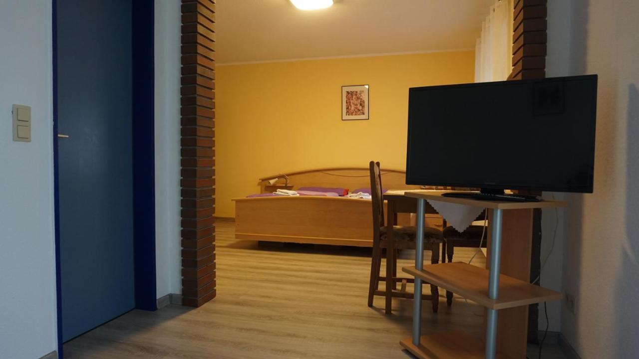 Logia Hotel Garni ノイハルリンガージール エクステリア 写真